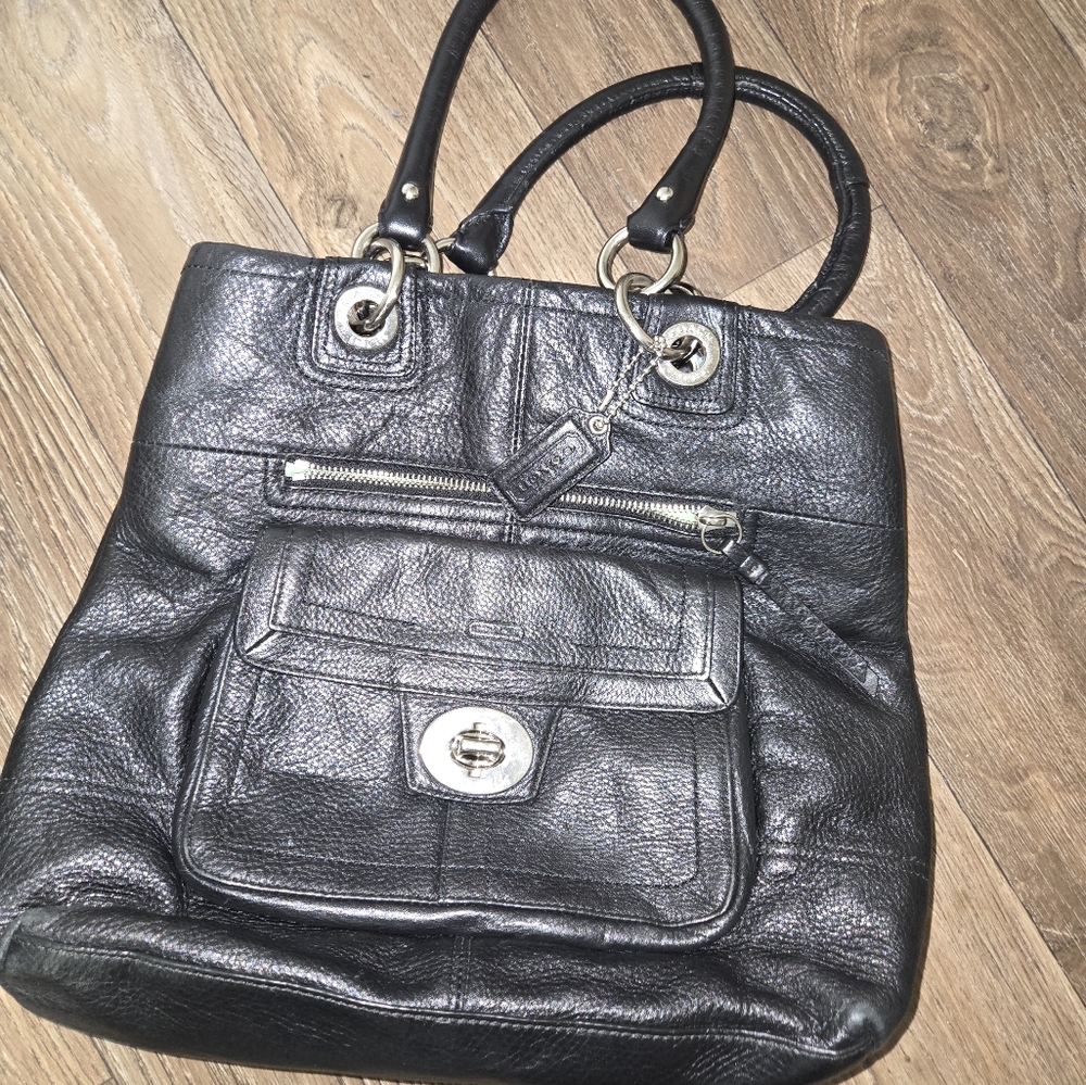 Coach Black Leather Shoulder Bag with Turnlock Closure